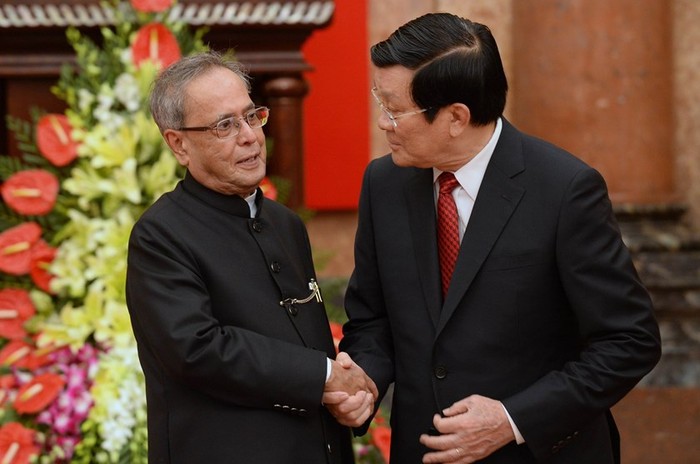Tổng thống Ấn Độ Pranab Mukherjee và Chủ tịch nước Trương Tấn Sang. Ảnh: Thanhniennews.