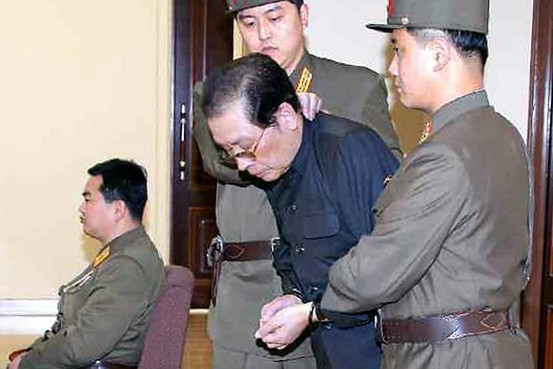 Jang Song-theak bị bất ngờ cách chức, tử hình vì bị cho là thân Trung Quốc?