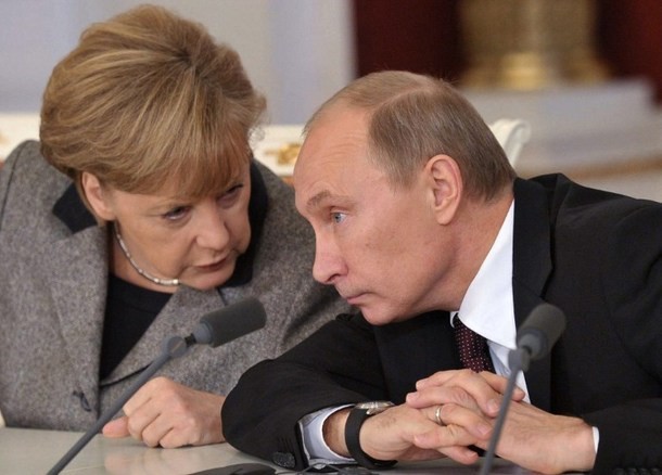 Thủ tướng Đức Angela Merkel và Tổng thống Nga Vladimir Putin.