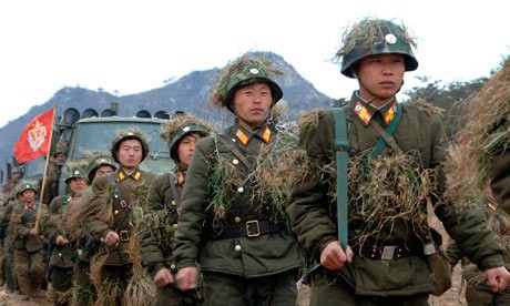 Binh lính Bắc Triều Tiên, ảnh: The Guardian.