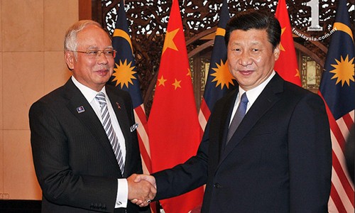 Thủ tướng Malaysia Najib Razak và Chủ tịch Trung Quốc Tập Cận Bình.