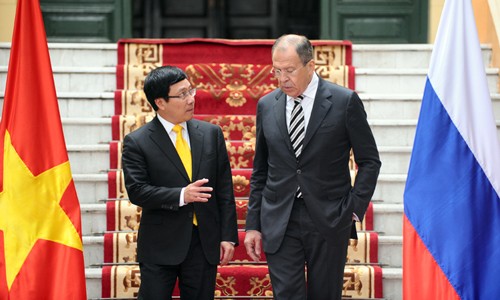 Phó Thủ tướng kiêm Bộ trưởng Ngoại giao Phạm Bình Minh và Ngoại trưởng Nga Sergei Lavrov.
