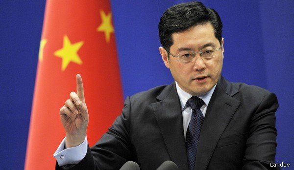 Tần Cương, người phát ngôn Bộ Ngoại giao Trung Quốc hôm qua lại lên giọng thách thức, dọa nạt khu vực.