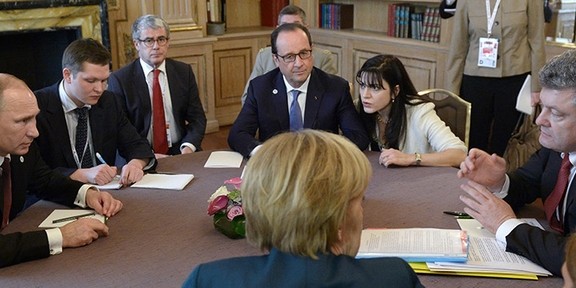 Nguyên thủ Nga, Pháp, Đức, Ukraine tại hội nghị thượng đỉnh Minsk. Ảnh: Expert.