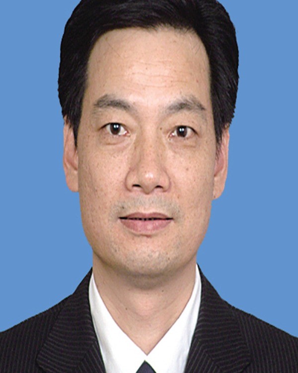 Chung Thiệu Quân, cựu Thư ký riêng của Tập Cận Bình được biệt phái sang Quân ủy trung ương với lon Thiếu tướng.