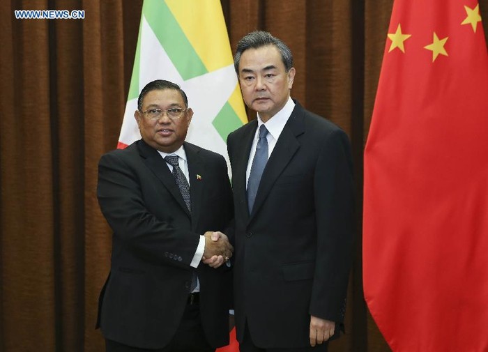 Ngoại trưởng Myanmar và Ngoại trưởng Trung Quốc gặp nhau tại Bắc Kinh, ảnh: Tân Hoa Xã.
