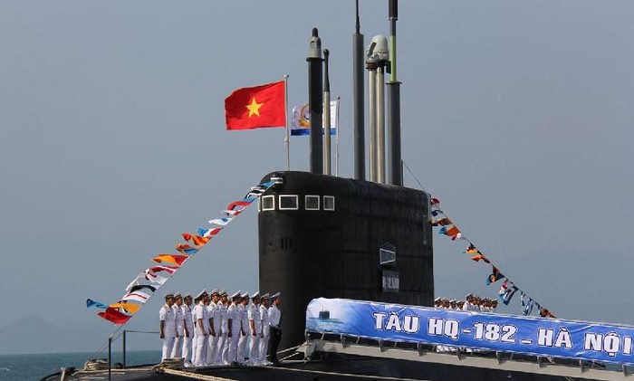 Tàu ngầm Hà Nội, ảnh: Tân Hoa Xã.
