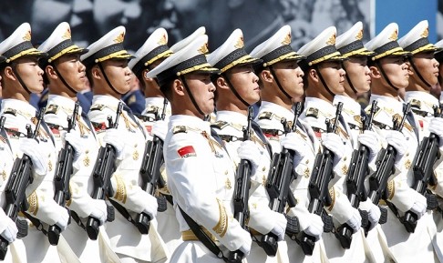 Khối nghi trượng quân đội Trung Quốc tham gia duyệt binh tại Quảng trường Đỏ 9/5, ảnh: Reuters.