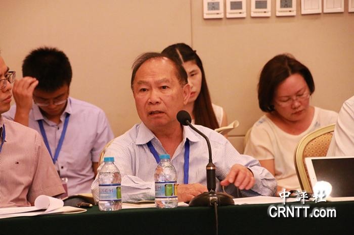 Tiến sĩ Nguyễn Mạnh Hùng tham gia hội thảo tại Trung Quốc. Ảnh: Trung Bình Xã.