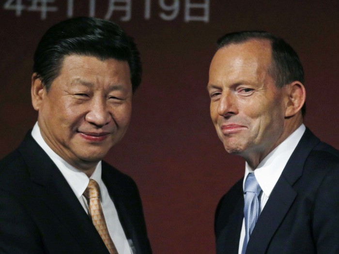 Chủ tịch Trung Quốc Tập Cận Bình và cựu Thủ tướng Úc Tony Abbot.