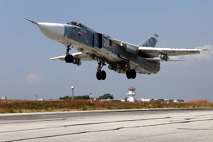 Chiến đấu cơ Nga chuẩn bị không kích tại Syria, ảnh AP.