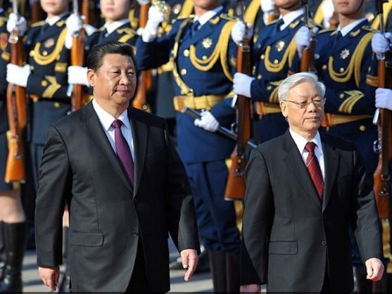 Chủ tịch Trung Quốc Tập Cận Bình và Tổng bí thư Nguyễn Phú Trọng tại Bắc Kinh tháng 4/2015. Ảnh: Tân Hoa Xã/SCMP.