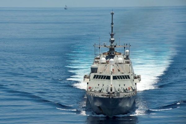 Chiến hạm USS Fort Worth Hoa Kỳ tuần tra Biển Đông tháng Năm năm nay, ảnh: The Strait Times.
