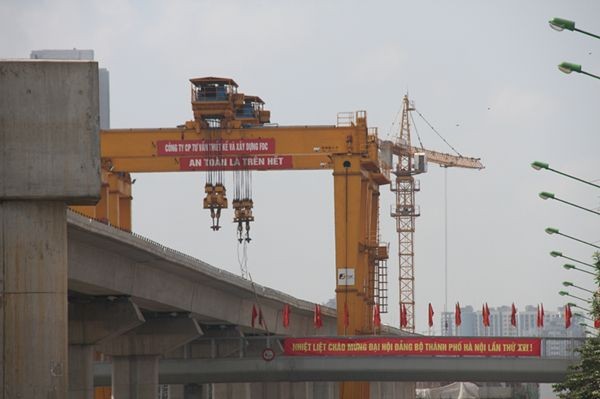 Hình ảnh tuyến đường sắt trên cao Cát Linh - Hà Đông do Trung Quốc làm chủ đầu tư được Tân Hoa Xã sử dụng làm ảnh minh họa hợp tác hữu nghị Việt - Trung trên lĩnh vực kinh tế, thương mại.