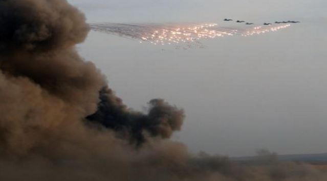 Máy bay Nga ném bom khủng bố IS tại Syria, ảnh: New York News &amp; Polistic.