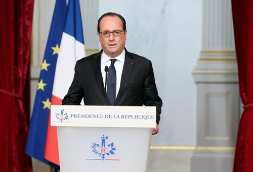 Tổng thống Pháp khẳng định IS là thủ phạm vụ khủng bố đẫm máu tại Paris.