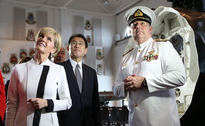 Ngoại trưởng Nhật Bản và Úc tham quan một cơ sở quân sự Úc, ảnh: AAP.