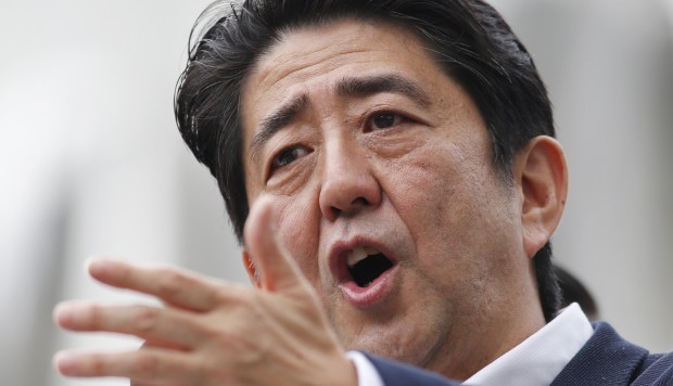 Thủ tướng Nhật Bản Shinzo Abe, ảnh: AP.