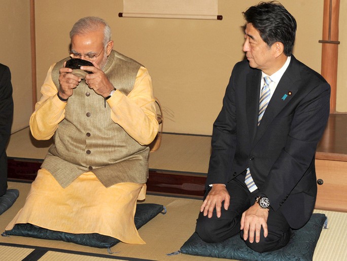 Thủ tướng Ấn Độ trong chuyến thăm Nhật Bản năm 2014. Ảnh: qz.com