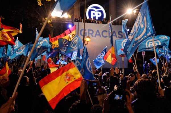 Sự ủng hộ dành cho PP không mang lại chiến thắng cho PP – nguy cơ chấm dứt sự luân phiên độc quyền lãnh đạo tại Tây Ban Nha. Ảnh: The Telegraph.