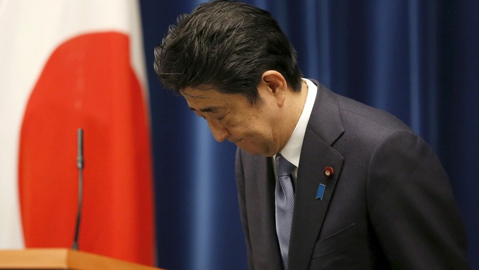 Thủ tướng Shinzo Abe trong lễ kỷ niệm 70 năm kết thúc Chiến tranh Thế giới II, ảnh: NPR.
