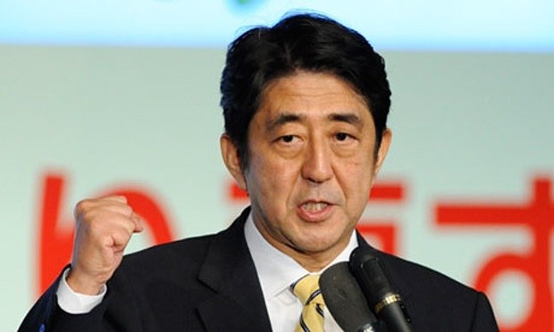 Thủ tướng Nhật Bản Shinzo Abe, ảnh: The Guardian.