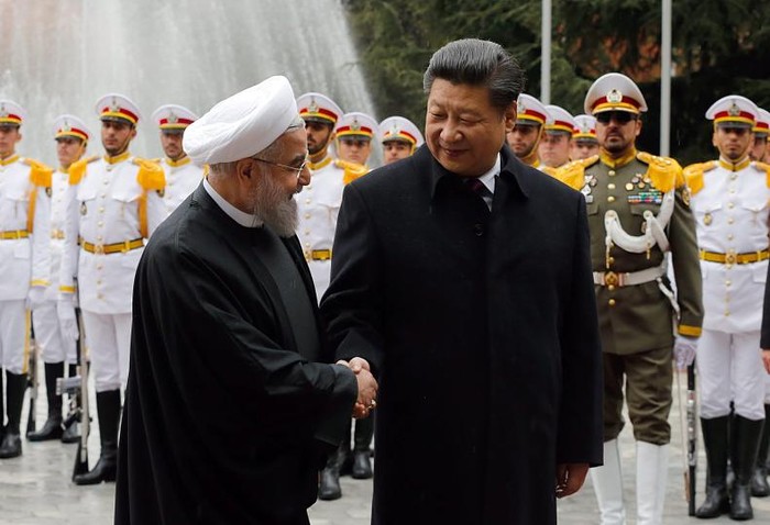 Tổng thống Iran tiếp Chủ tịch Trung Quốc sang thăm chính thức. Ảnh: Focus.de.