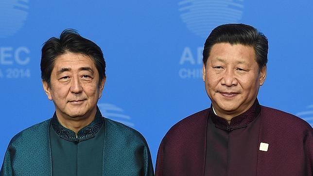 Thủ tướng Nhật Bản Shinzo Abe và Chủ tịch Trung Quốc Tập Cận Bình, ảnh: ABC.ES.