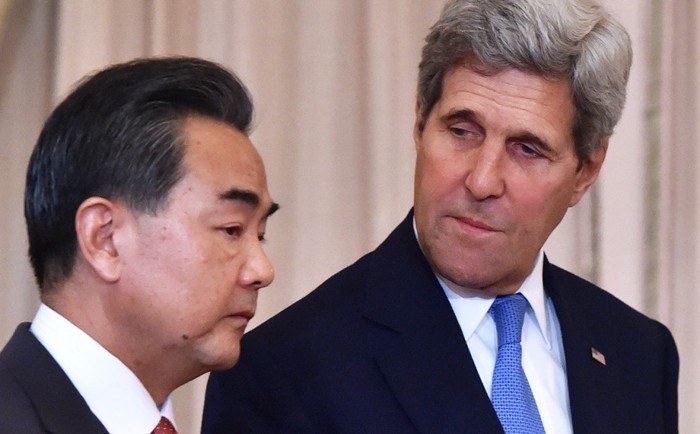 Vương Nghị - Ngoại trưởng Trung Quốc và Ngoại trưởng Mỹ John Kerry, ảnh: SCMP.