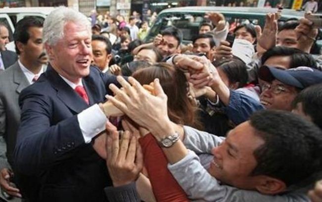 Cựu Tổng thống tài năng của nước Mỹ Bill Clinton với người dân Việt Nam. Ông Clinton đã không còn ảnh hưởng đến chính trị Hoa Kỳ sau khi kết thúc nhiệm kỳ Tổng thống của mình. Ảnh: Internet.