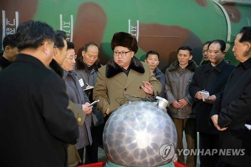 Ông Kim Jong-un mới đây tuyên bố, CHDCND Triều Tiên đã &quot;đạt chuẩn&quot; trong chế tạo vũ khí hạt nhân. Ảnh: Yonhap.