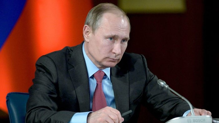 Tổng thống Nga Vladimir Putin trong cuộc họp Nội các ngày hôm qua, ảnh: AP.