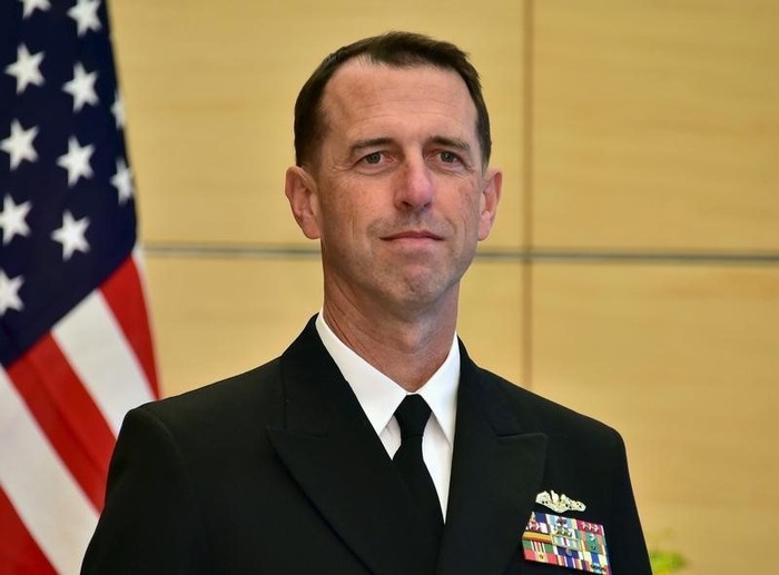 Tham mưu trưởng Hải quân Hoa Kỳ, Đô đốc John Richardson. Ảnh: Business Insider.