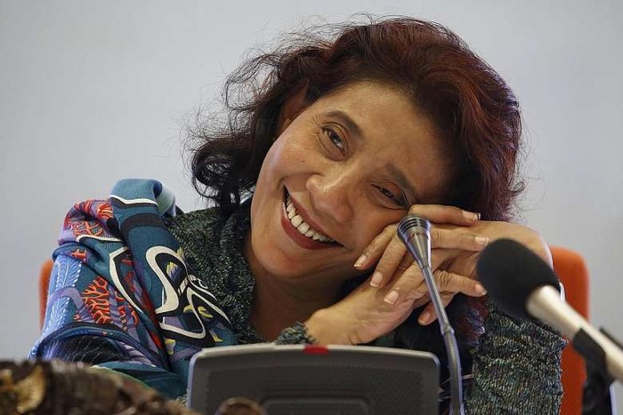 Bộ trưởng Thủy sản Indonesia bà Susi Pudjiastuti, ảnh: Reuters / The Straits Times.