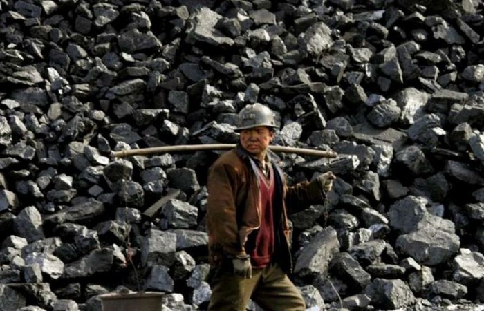 Công nhân ngành khai thác than và sản xuất thép Trung Quốc đang đứng trước nguy cơ mất việc làm và chưa biết làm gì để sống, ảnh: SCMP.