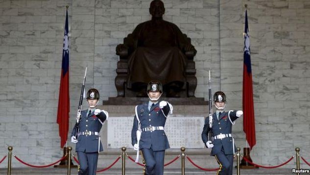 Đài tưởng niệm Tưởng Giới Thạch tại Đài bắc, Đài Loan. Ảnh: Reuters.