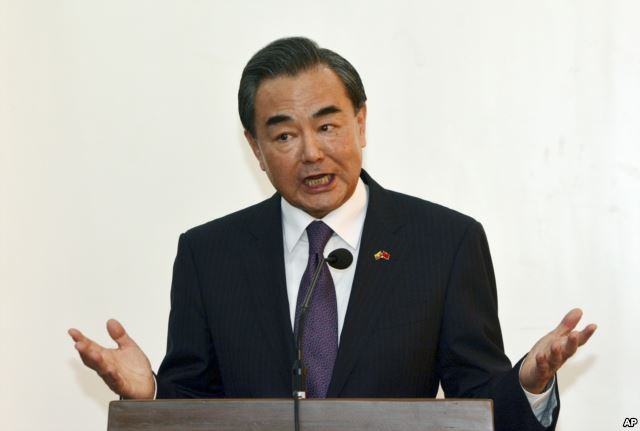 Ngoại trưởng Trung Quốc Vương Nghị đã lên tiếng đe dọa G-7 trước Hội nghị Thượng đỉnh vì chuyện Biển Đông, ảnh: AP.