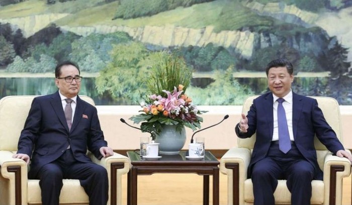 Chủ tịch Trung Quốc Tập Cận Bình tiếp Trưởng ban Đối ngoại đảng Lao động Triều Tiên Ri Su-yong, ảnh: SCMP.