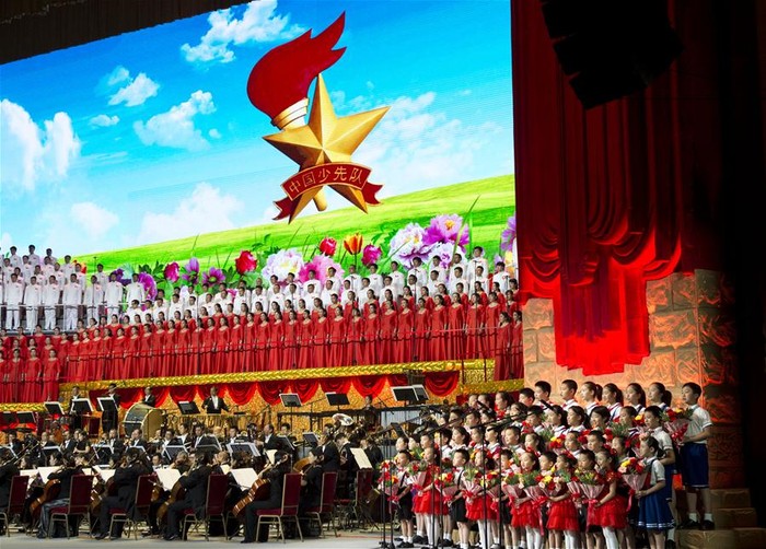 Biểu diễn văn nghệ chào mừng lễ mít tinh kỷ niệm 95 năm ngày thành lập Đảng Cộng sản Trung Quốc diễn ra tại Bắc Kinh ngày 29/6, ảnh: Tân Hoa Xã.
