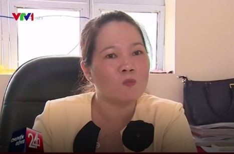 Bà Nguyễn Huỳnh Ngọc Hạnh - Hiệu trưởng Trường Tiểu học Lý Đạo Thành trả lời phỏng vấn Chuyển động 24h, vtv.vn, ảnh chụp màn hình.