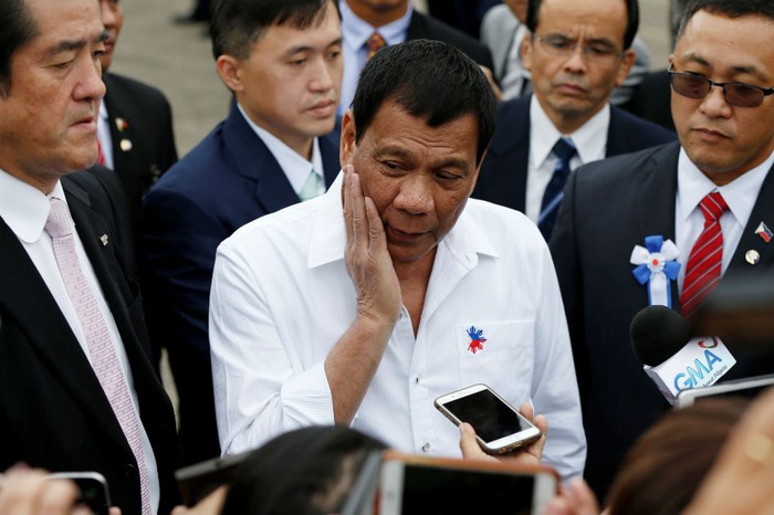 Tổng thống Philippines Rodrigo Duterte tại Nhật Bản, ảnh: ABS-CBN News.