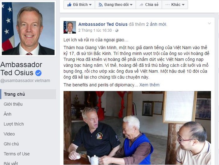 Đại sứ Mỹ tại Việt Nam Ted Osius chia sẻ về chuyến viếng thăm đền thờ Thám hoa Giang Văn Minh và trò chuyện với hậu duệ của ngài, ảnh chụp trên tường Facebook của ngài Đại sứ Mỹ.