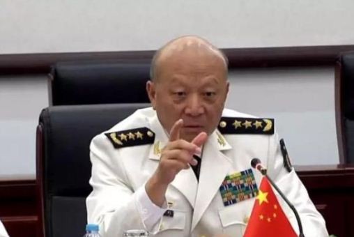 Tư lệnh Hải quân Trung Quốc Ngô Thắng Lợi, ảnh: Đại Công Báo.