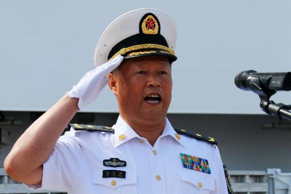 Ông Viên Dự Bách khi còn đeo hàm Chuẩn Đô đốc (Thiếu tướng hải quân), ảnh: internet.