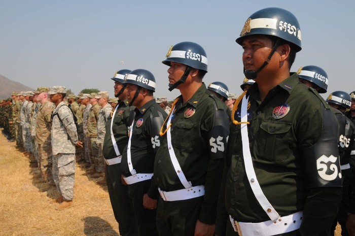 Lực lượng vũ trang Hoa Kỳ và Campuchia trong một lần tập trận chung, ảnh: Stars and Strips.