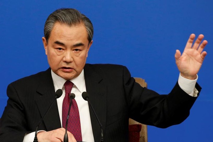 Ngoại trưởng Trung Quốc Vương Nghị trong phiên họp báo ngày 8/3. Ảnh: Reuters.