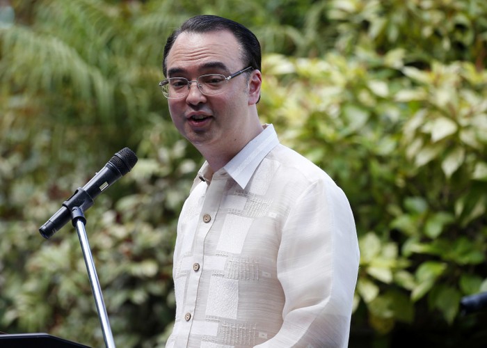 Tân Ngoại trưởng Philippines Alan Peter Cayetano, ảnh: The Washington Post.