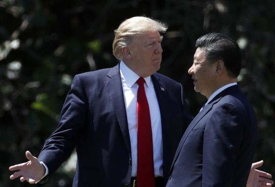 Tổng thống Mỹ Donald Trump và Chủ tịch Trung Quốc Tập Cận Bình tại Florida, Hoa Kỳ, ảnh: AP / SCMP.