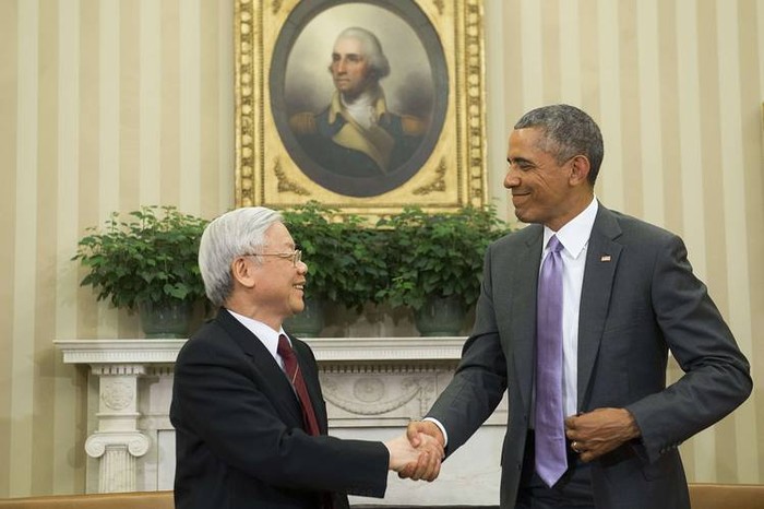 Tổng thống Mỹ Barack Obama tiếp Tổng bí thư Nguyễn Phú Trọng tại Nhà Trắng trong chuyến thăm chính thức Hợp chúng quốc Hoa Kỳ năm 2015. Ảnh: Reuters.