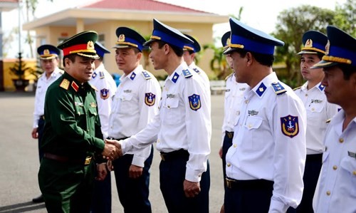 Thượng tướng Lê Chiêm thăm Bộ Tư lệnh Vùng Cảnh sát biển 2, ảnh: Báo Quân đội Nhân Dân.